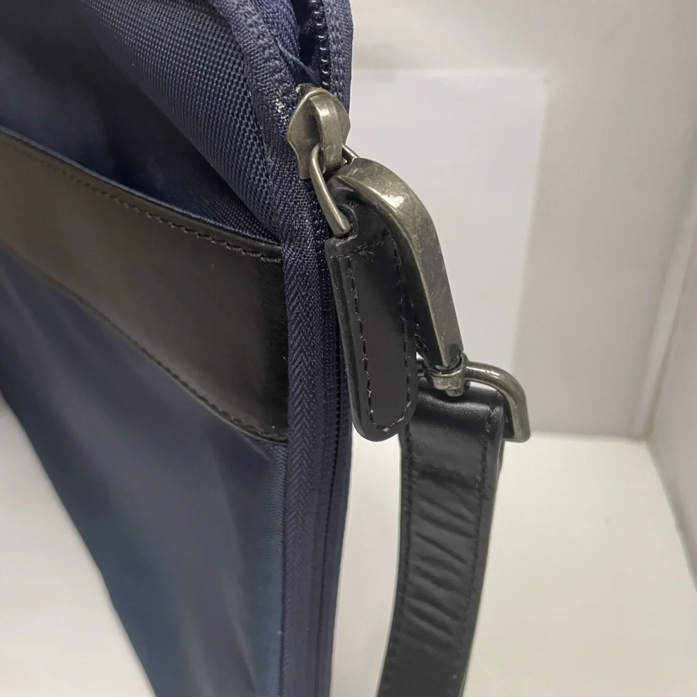 Jos. A Bank 13” Laptop Case Bag Executive Navy Blue Travel Commuter Luggage